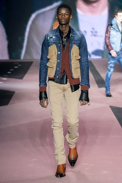 Look 50